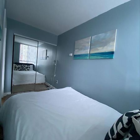 Lovely Condo Vancouver Esterno foto